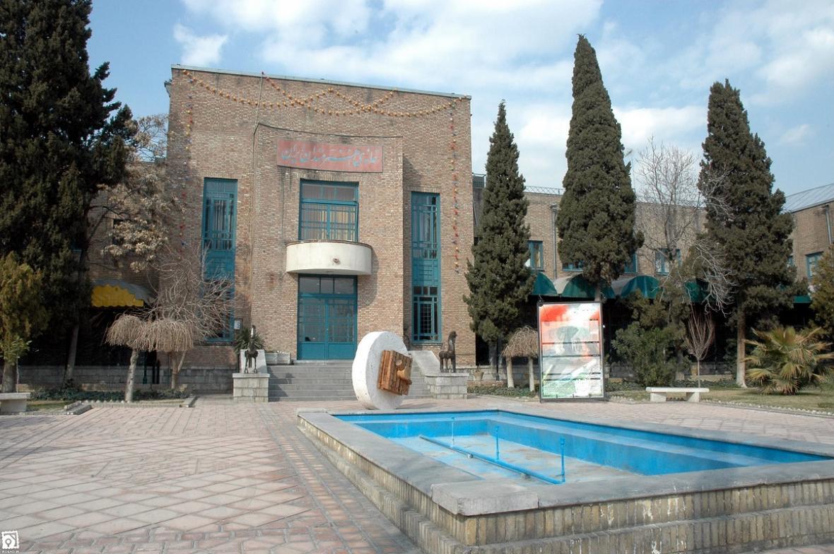 مجموعه گالری های خانه هنرمندان ایران به مدت 15 روز تعطیل شد