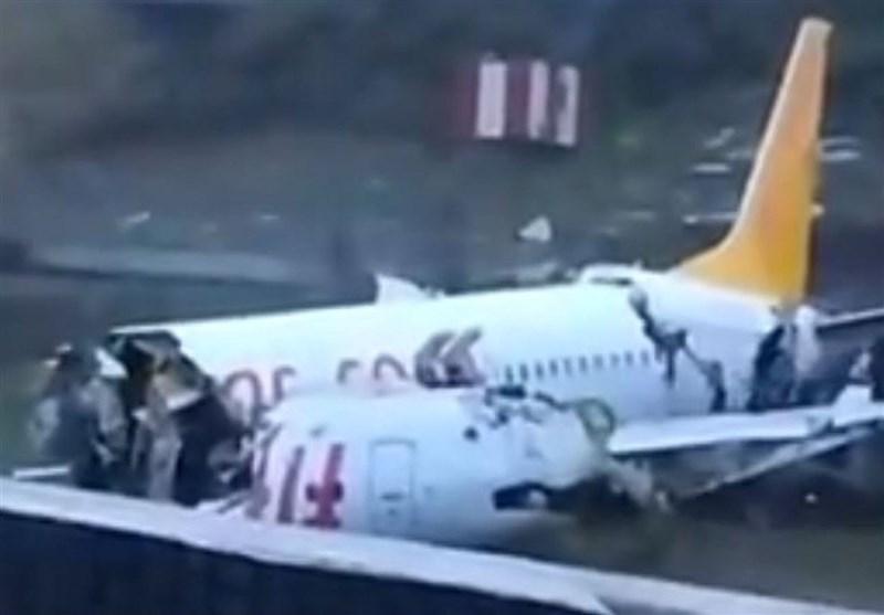 یک هواپیما در فرودگاه صبیحه گوکچن استانبول دچار سانحه شد