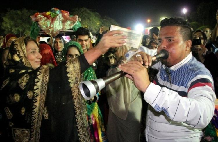 ابتلای 40 نفر به کرونا در یک جشن عروسی در اراک ابتلای 40 نفر به کرونا در یک جشن عروسی در اراک