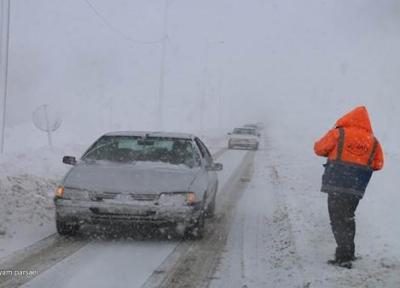 امدادرسانی به بیش از 380 خودرو گرفتار در برف و کولاک خراسان شمالی